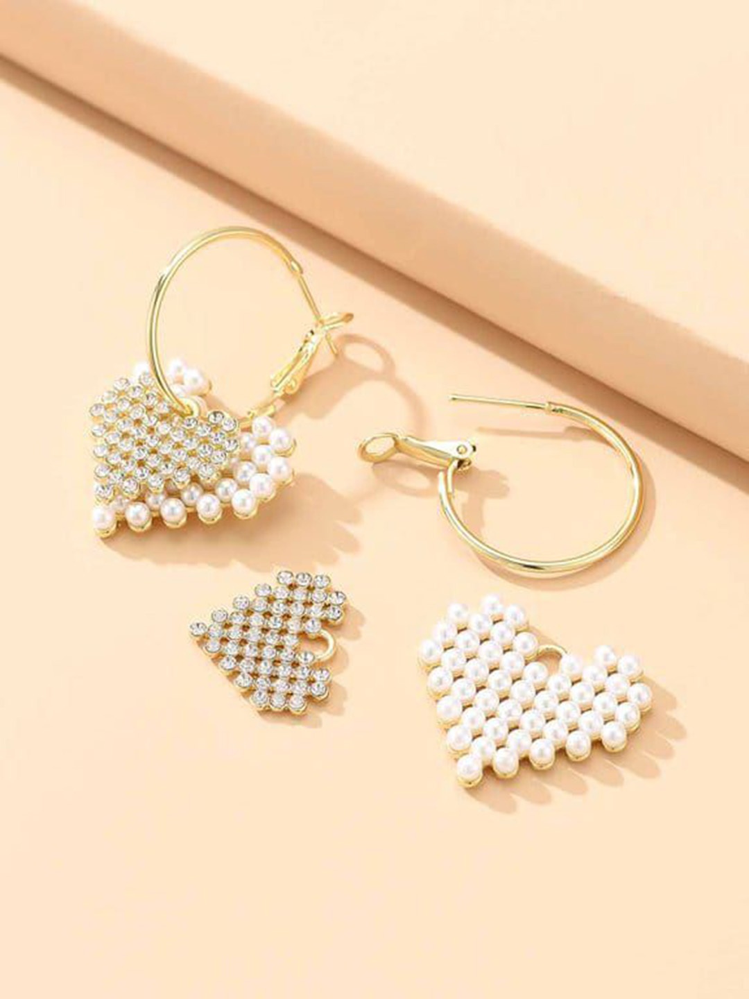 

YU FASHIONS Gold-Plated Rhinestone Studded Heart Shaped Drop Earrings