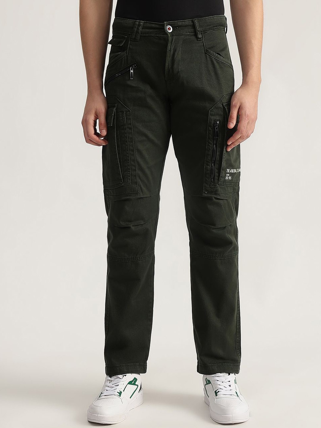 

Iconic Men Solid Cargos Regular Fit Cotton Mid-Rise Trousers, Olive