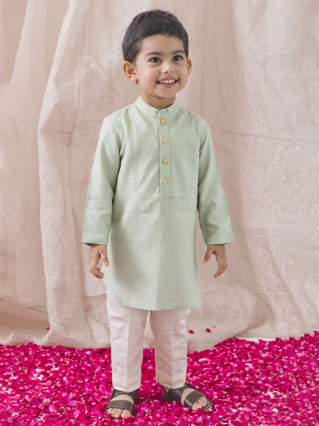 

Tiber Taber Boys Self Design Pure Cotton Straight Kurta with Pyjamas, Green