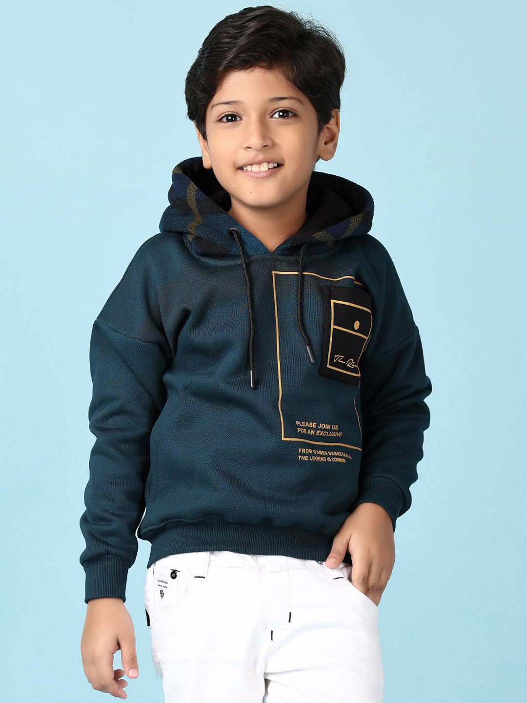 

V-Mart Boys Printed Hooded Sweatshirt, Green