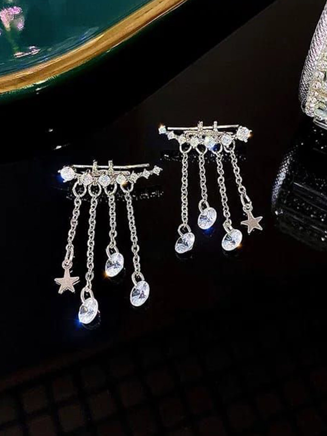 

YU FASHIONS Geometric Drop Earrings, Silver