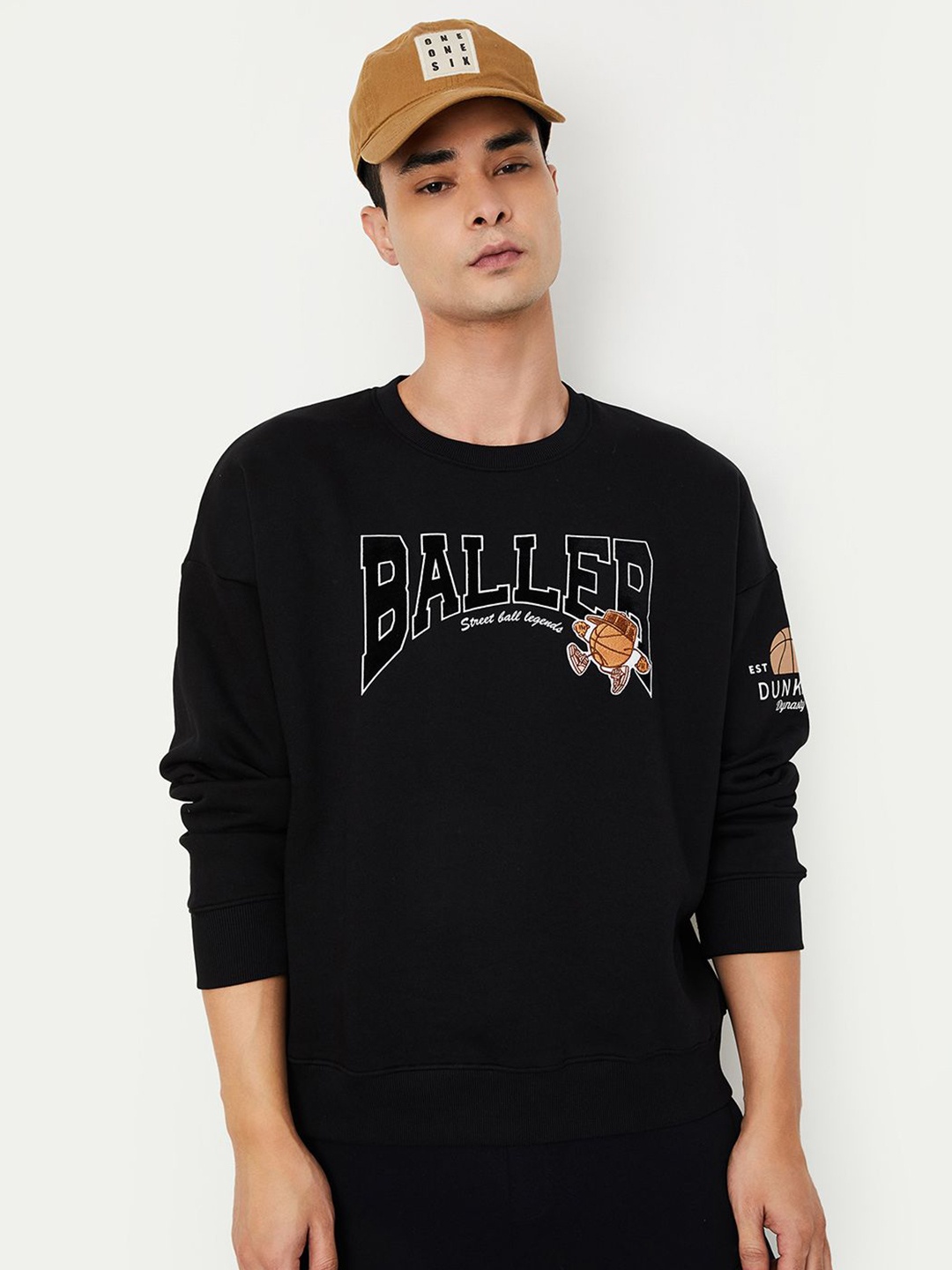 

max Men Printed Pullover Sweatshirt, Black