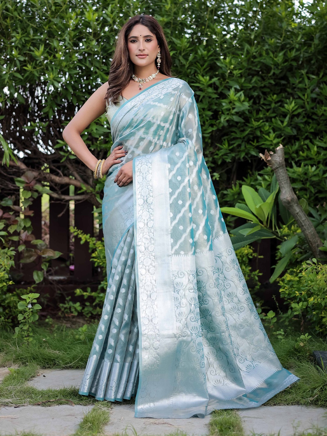 

Mitera Woven Design Zari Tissue Kanjeevaram Saree, Blue