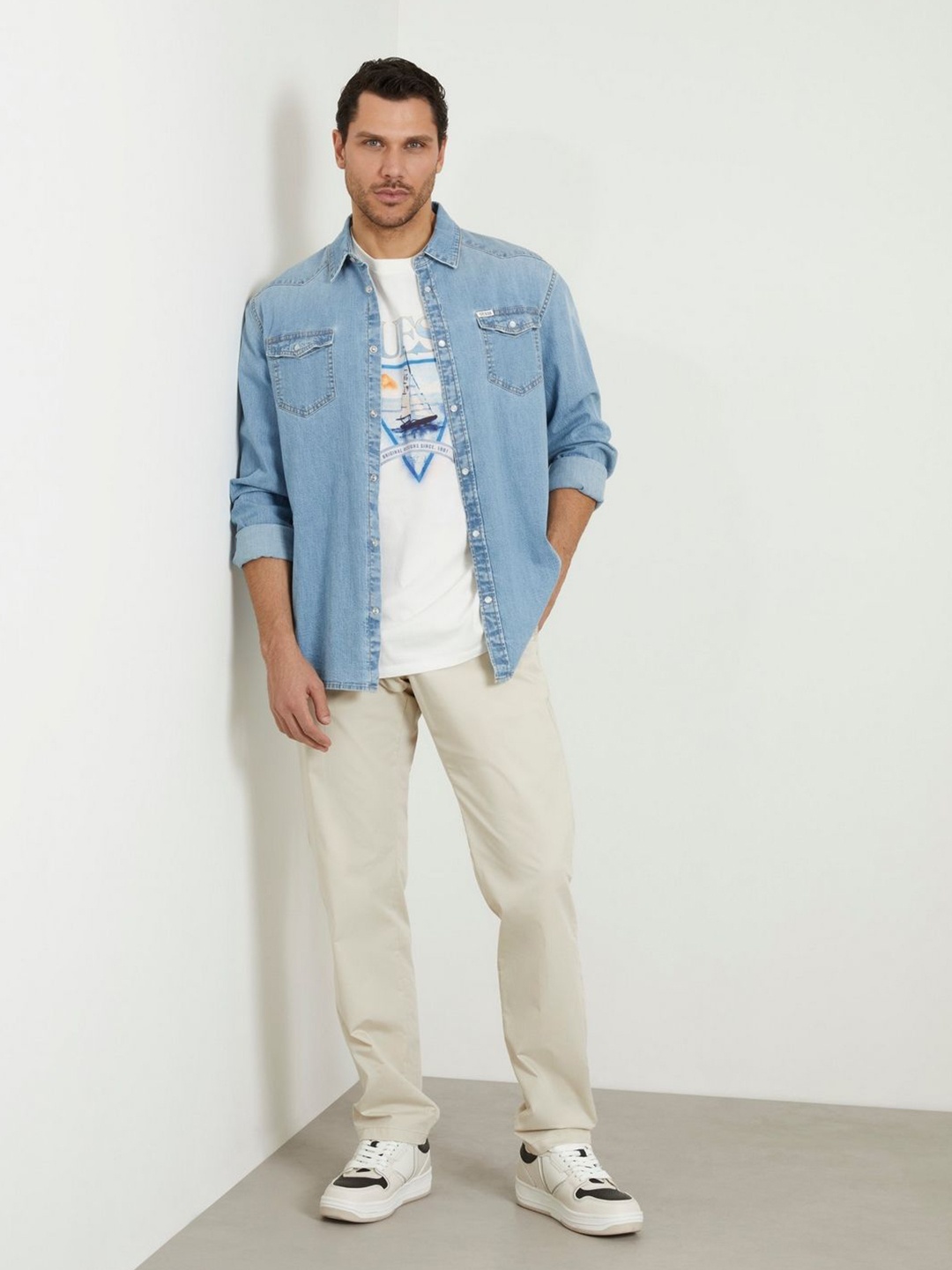

GUESS Men Spread Collar Solid Cotton Slim Fit Casual Shirt, Blue