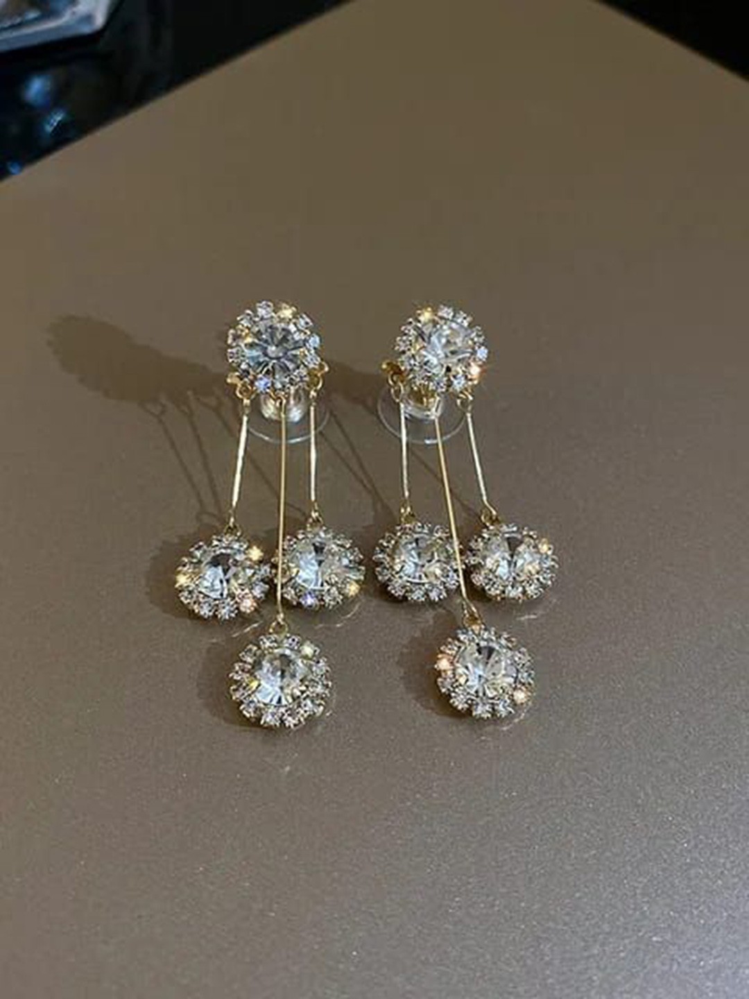 

YU FASHIONS Geometric Drop Earrings, Gold