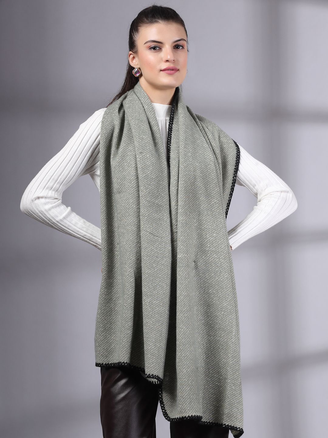 

Mafadeny Women Solid Stole, Green