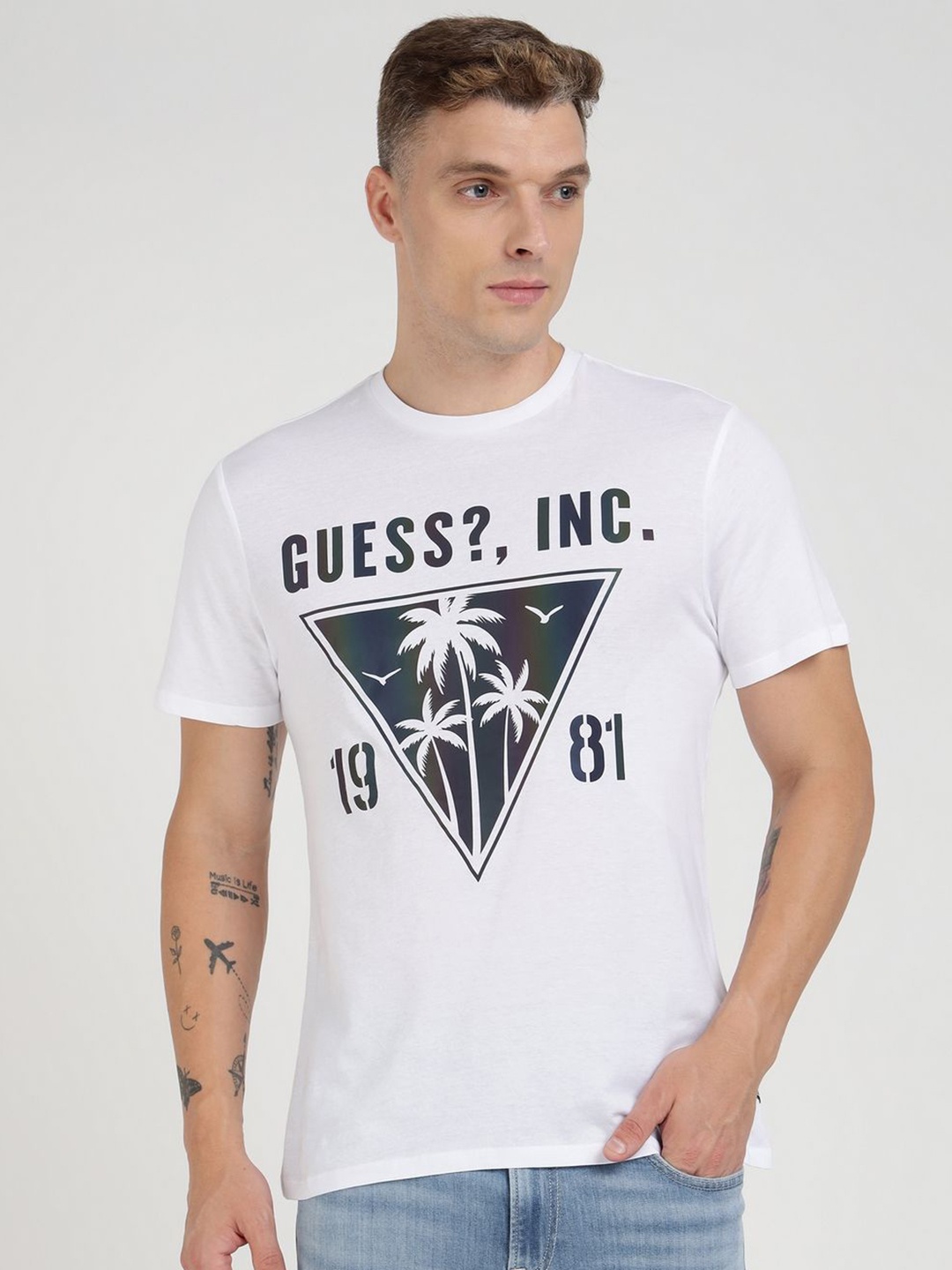 

GUESS Men Brand Logo Printed Round Neck Pure Cotton T-shirt, White