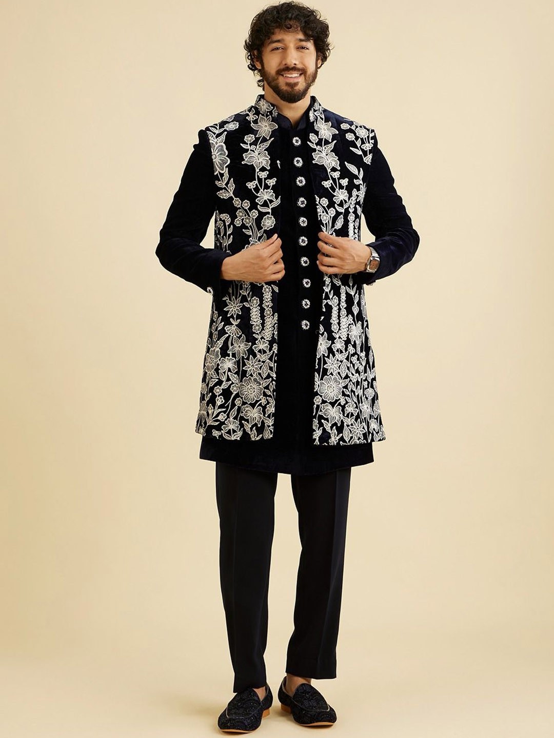 

Manyavar Men Embroidered Sherwani Set, Blue