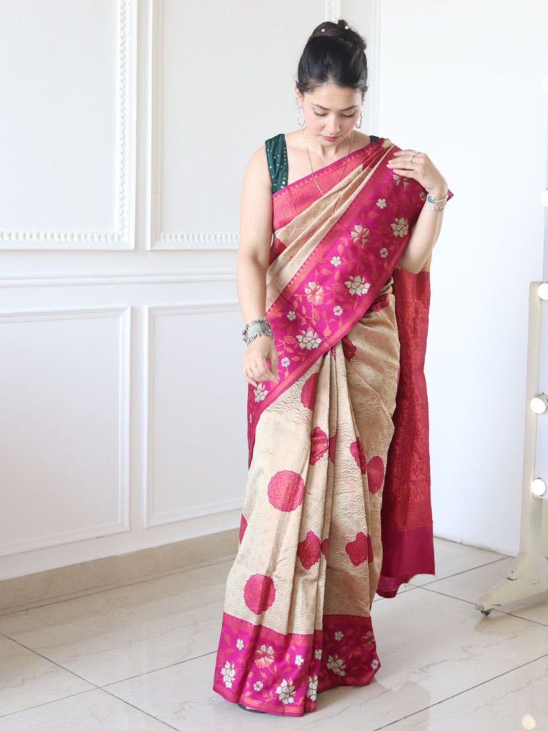 

KALINI Ethnic Motifs Woven Design Pure Silk Banarasi Saree, Cream