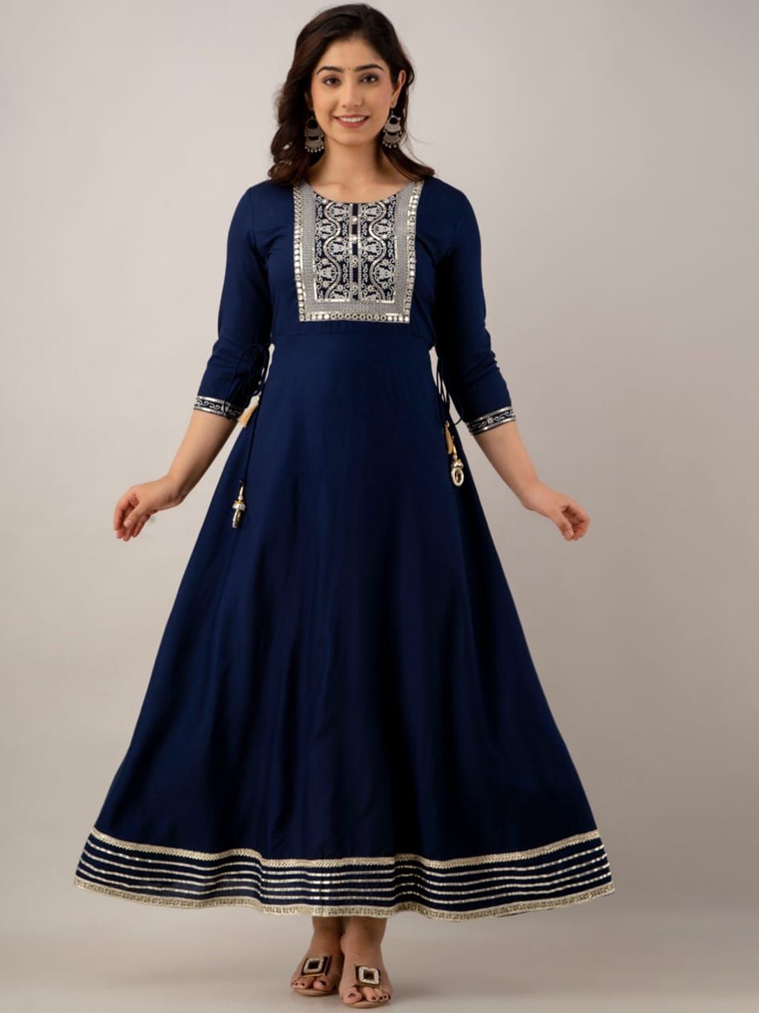 

ANNU PARIDHAN Floral Embroidered Mirror Work Anarkali Kurta, Navy blue