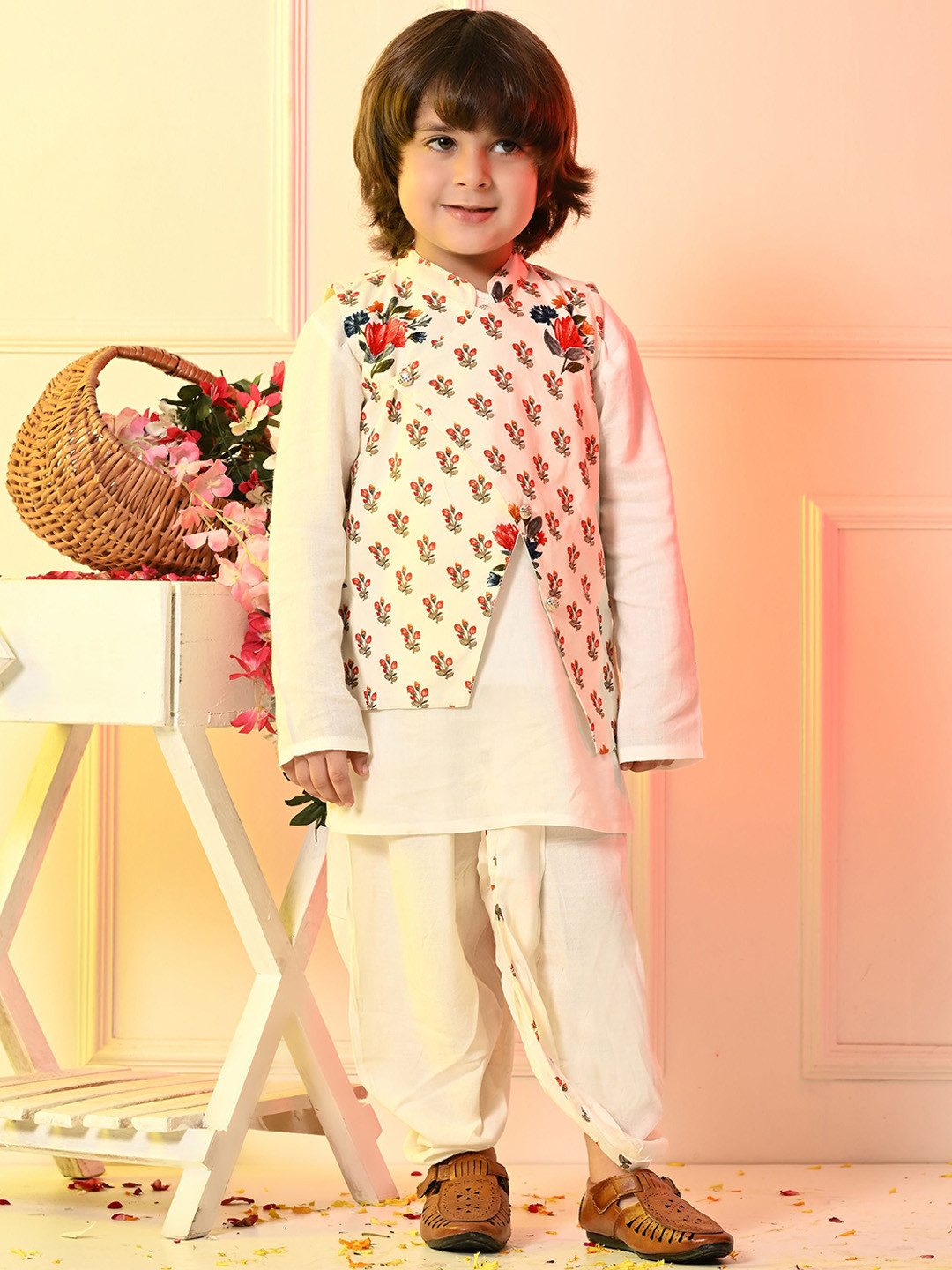 

Muffin Shuffin Boys Floral Printed Straight Kurta With Dhoti Pants & Nehru Jacket, Off white
