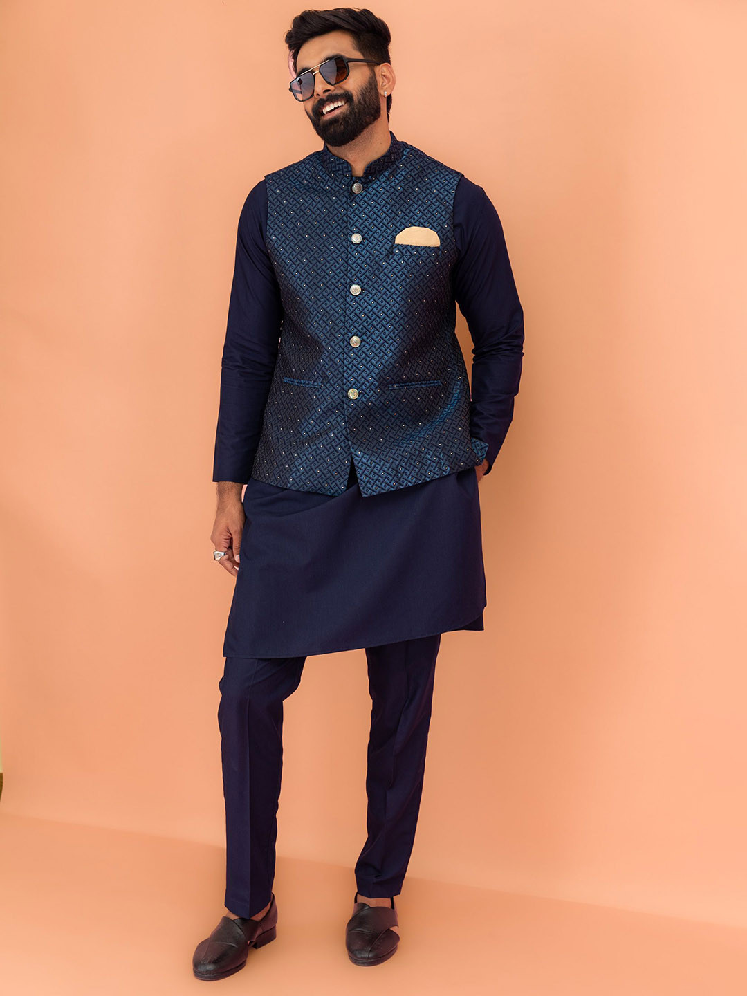 

KISAH Straight Kurta with Trousers & Woven Design Nehru Jacket, Navy blue