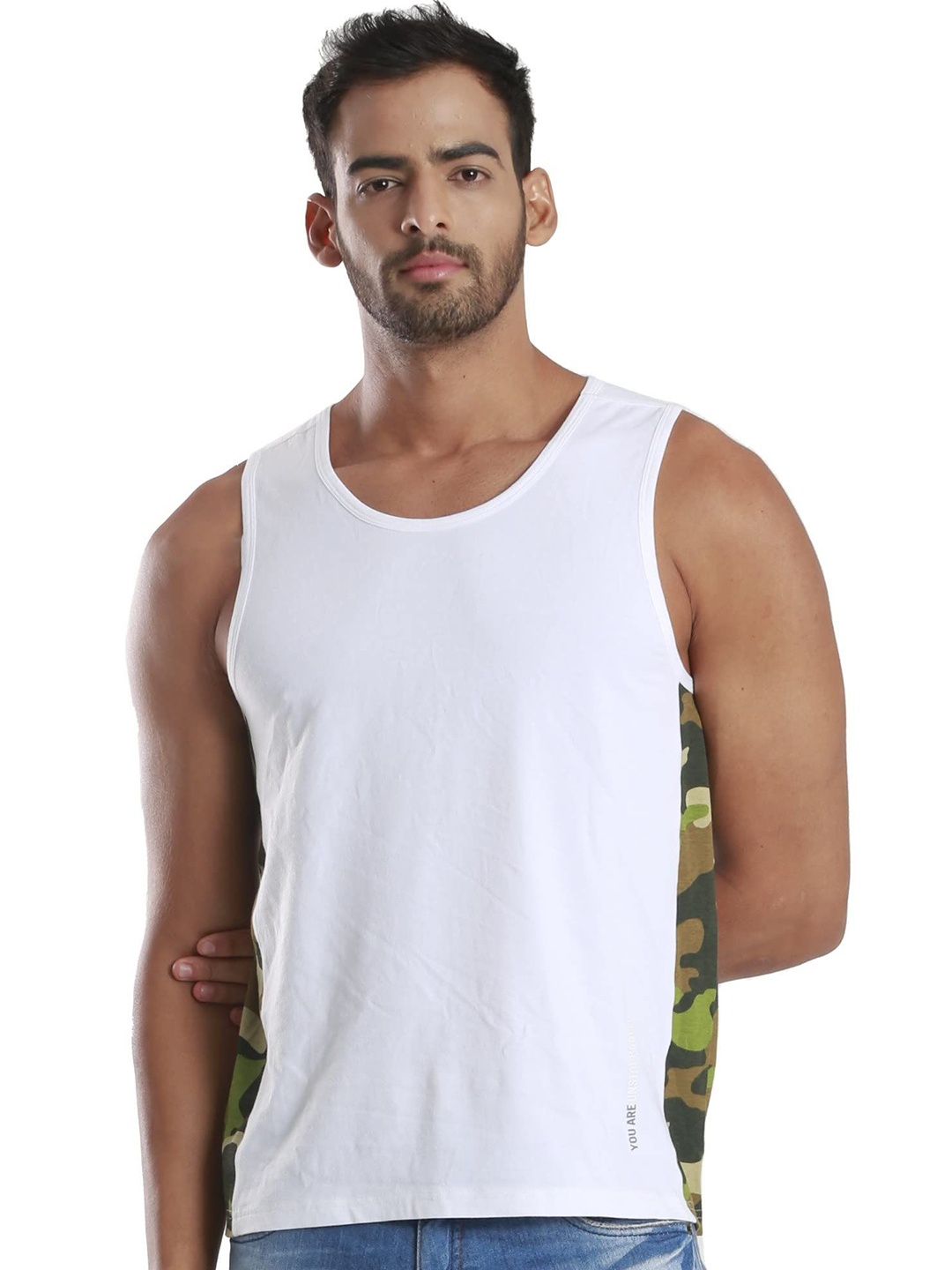

FREECULTR Men Camouflage Printed Anti Microbial, Anti Odor, Breath tech Gym Innerwear Vest, White