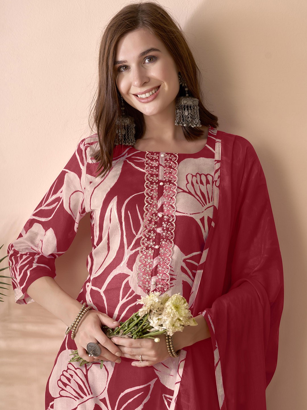 

Anouk Red Floral Printed Pure Cotton Straight Kurta With Trousers & Dupatta