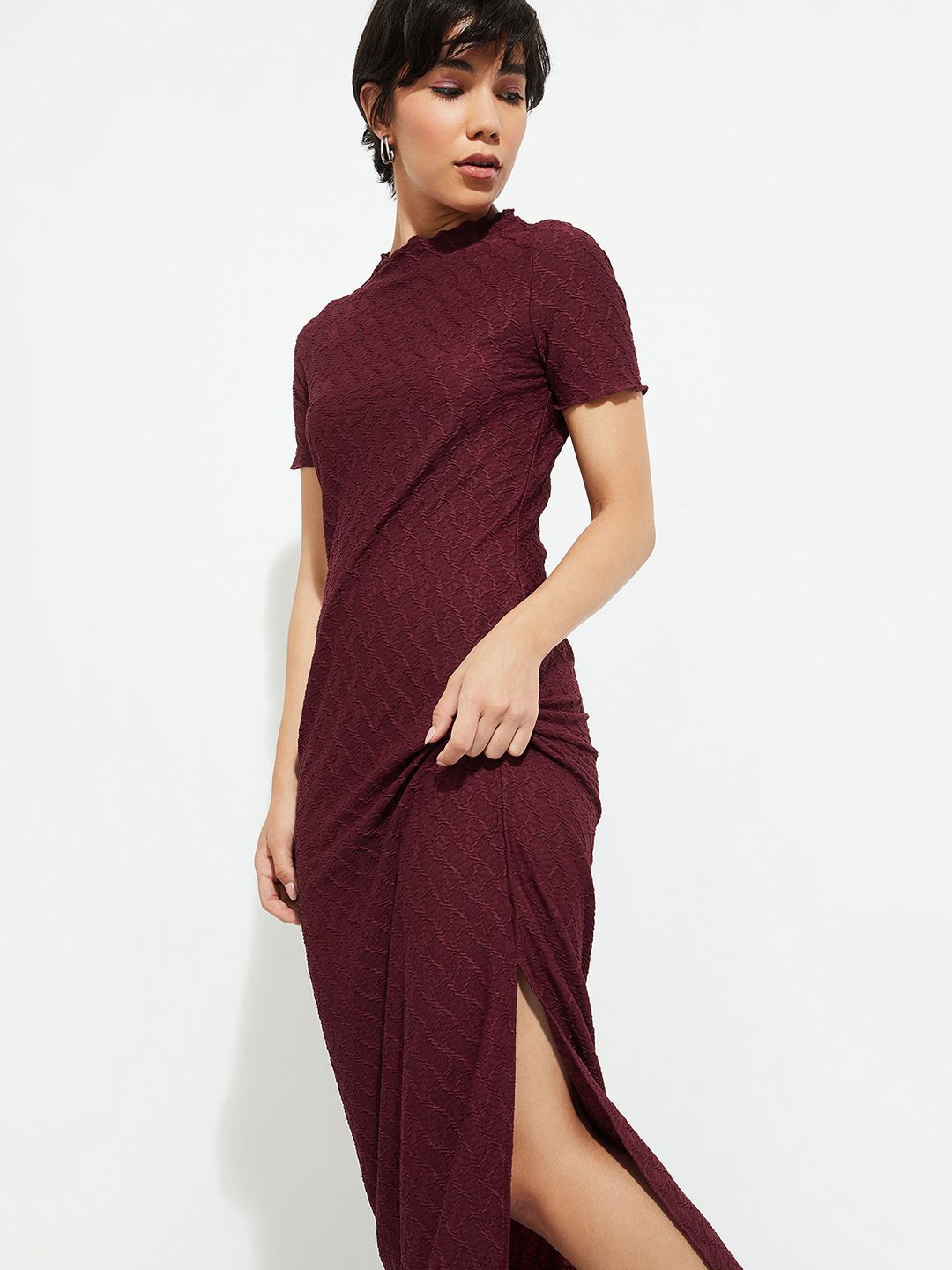 

Max Alaya F X Urb_N Women Textured Bodycon Dress, Maroon