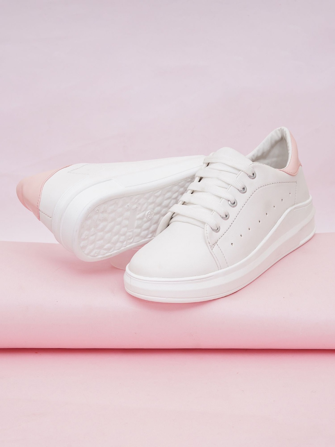 

PLANET WALK Women Round Toe Lace-Ups Casual Sneakers, White