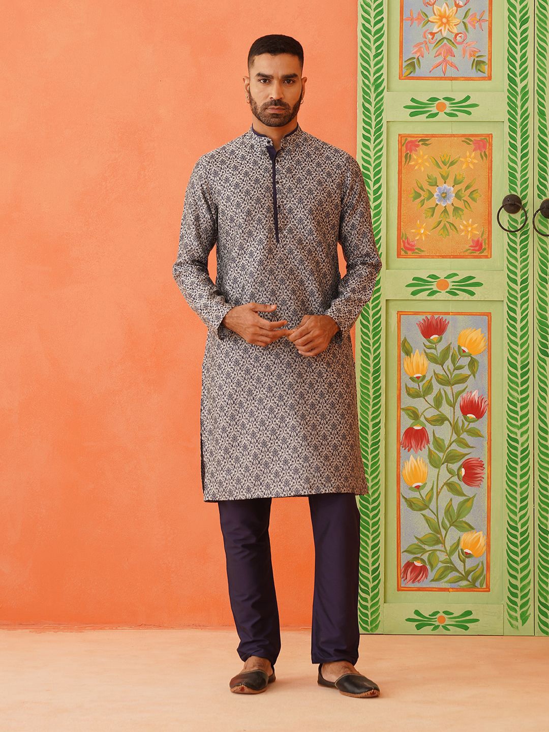 

TheEthnic.Co Ethnic Motifs Printed Mandarin Collar Straight Kurta, Grey