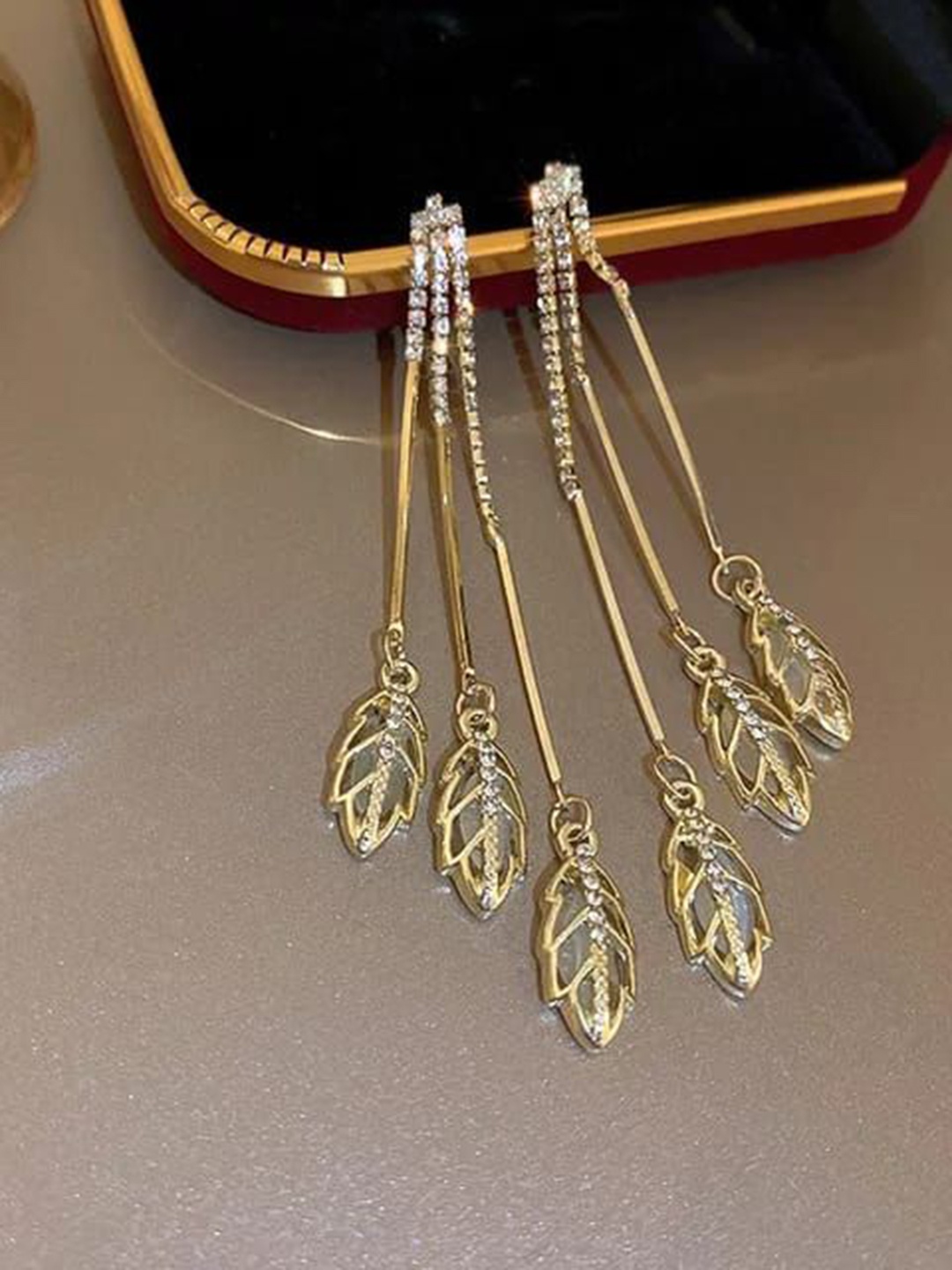 

YU FASHIONS Geometric Drop Earrings, Gold