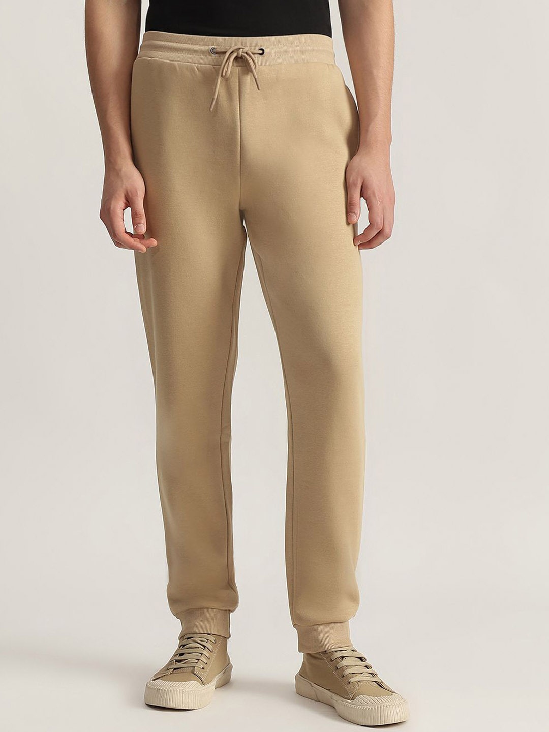 

Iconic Men Cotton Joggers, Khaki