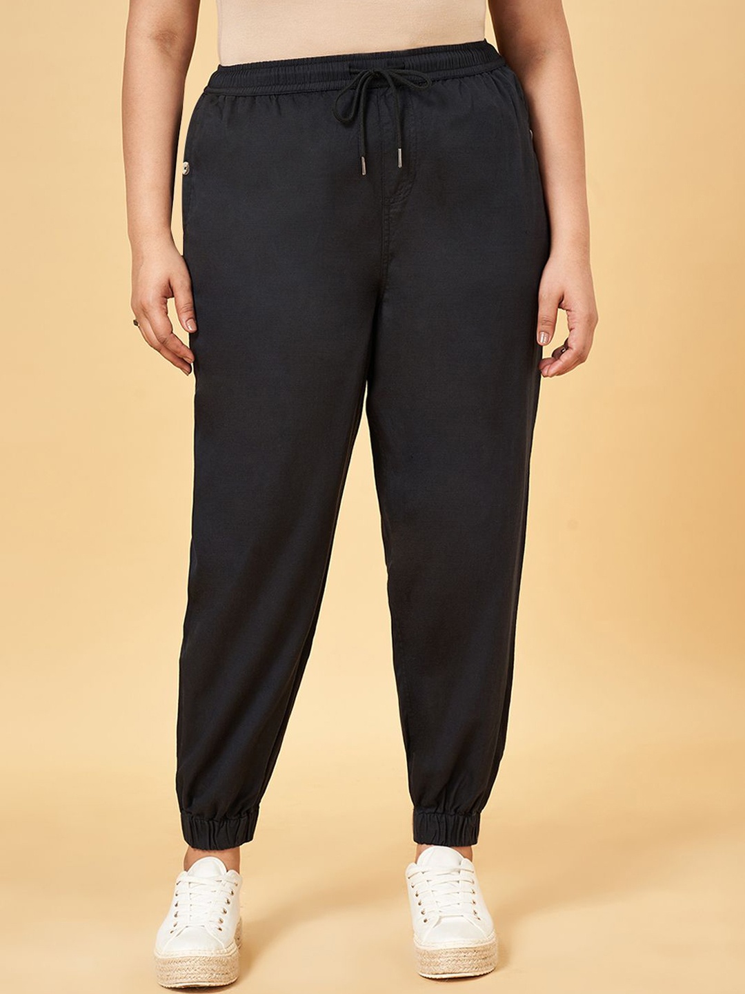 

Honey Curvytude by Pantaloons Women Cotton Mid-Rise Joggers, Black