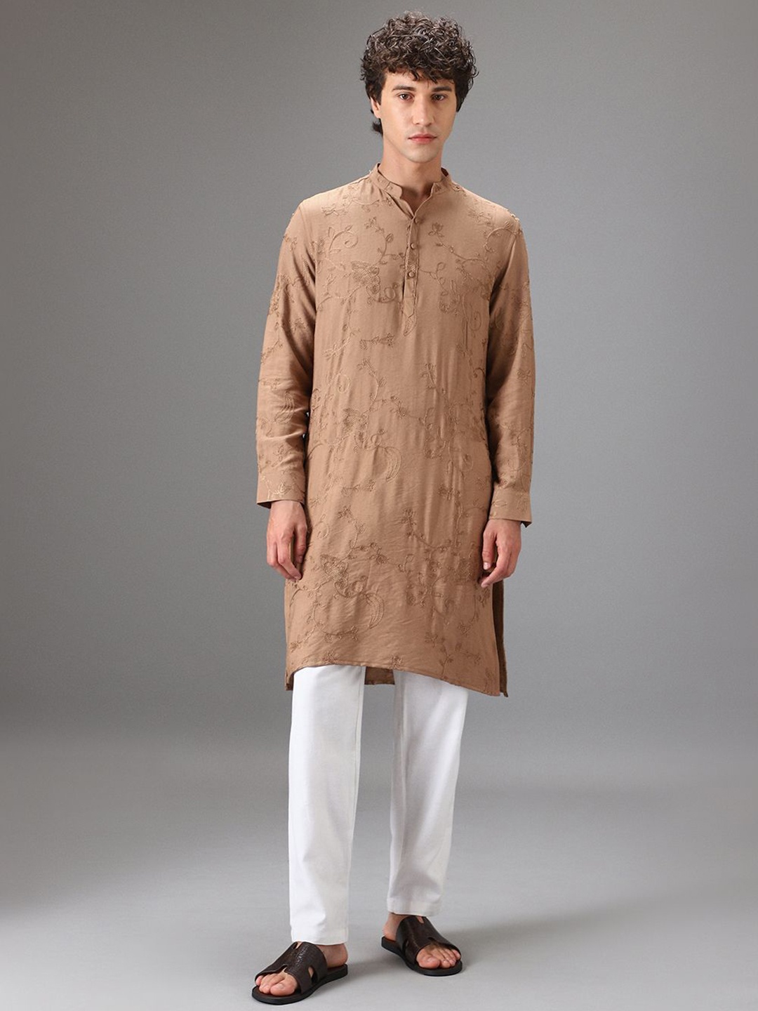 

Banana Club Floral Embroidered Mandarin Collar Straight Kurta, Beige
