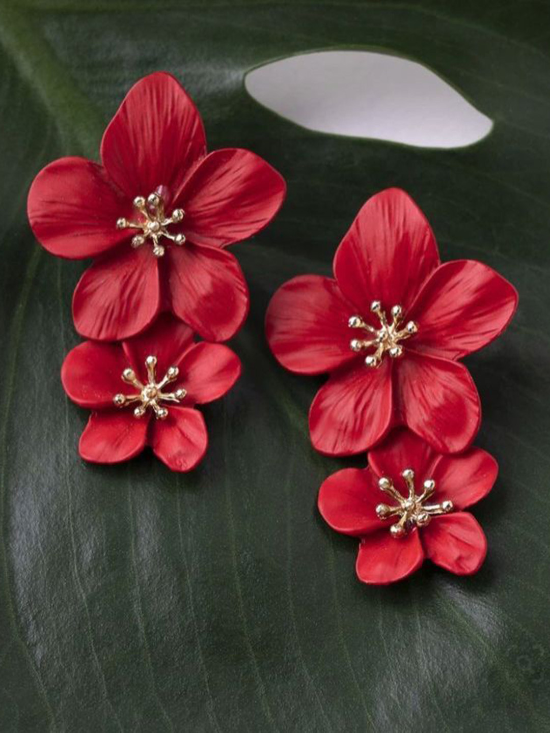

YU FASHIONS Geometric Drop Earrings, Red