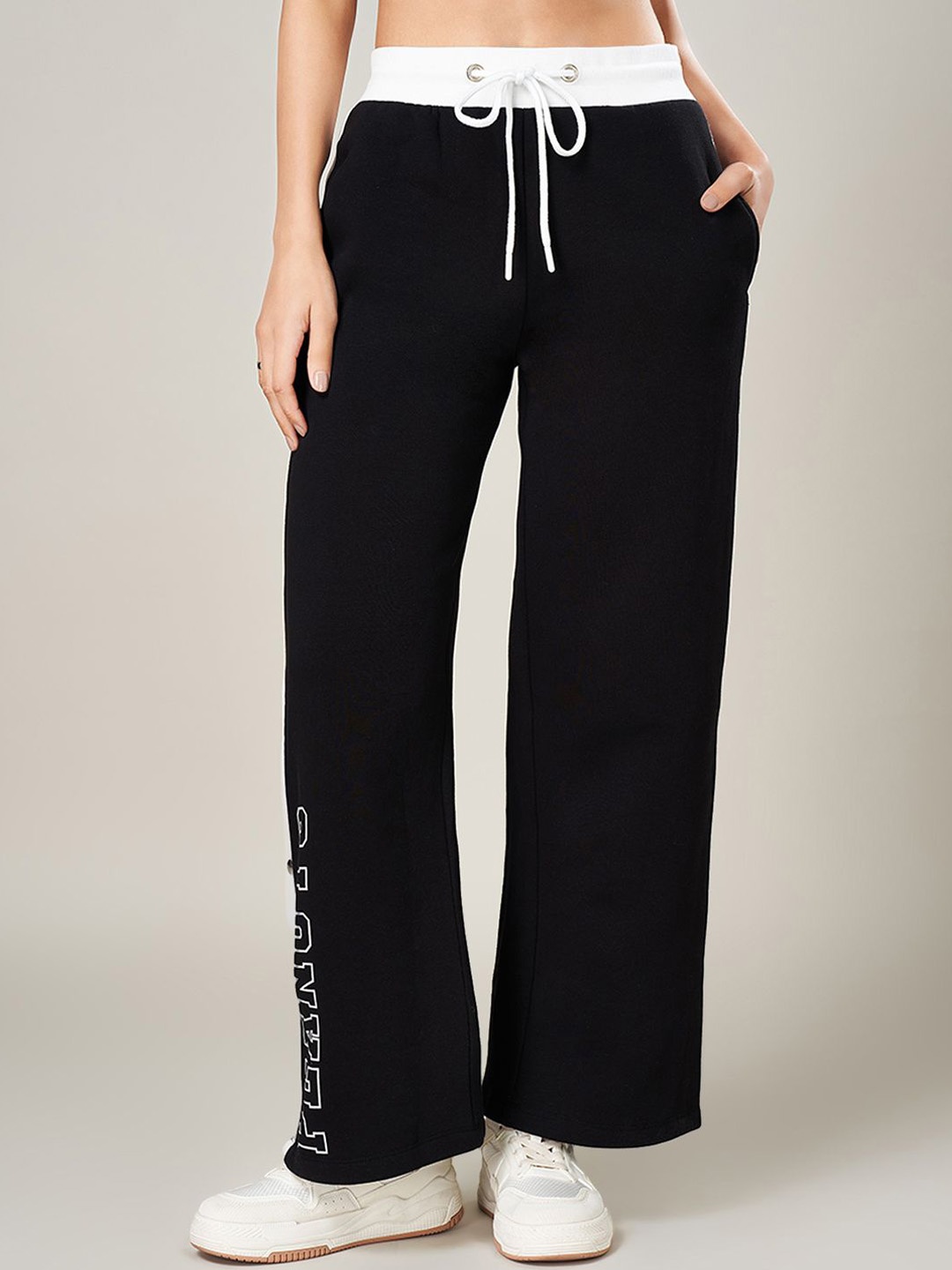 

Honey by Pantaloons Women Mid Rise Straight Fit Track Pants, Black