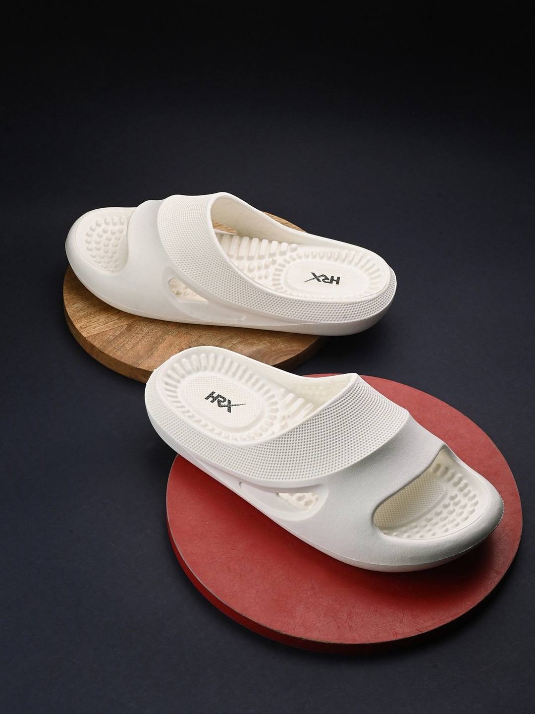 

HRX by Hrithik Roshan Men solid Rubber Sliders, White