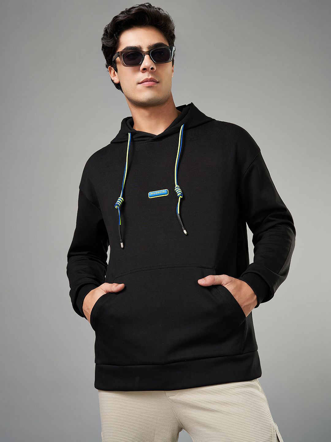 

Street 808 by Pantaloons Men Solid Sweatshirt, Black