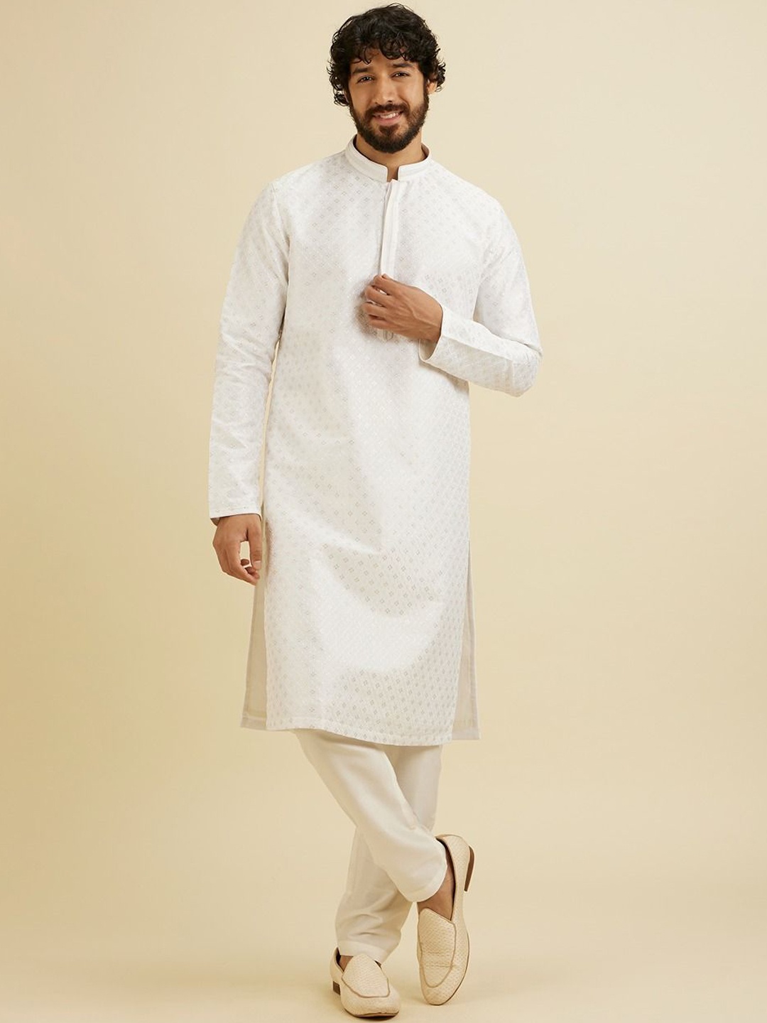 

Manyavar Ethnic Motifs Embroidered Straight Sequinned Kurta with Pyjamas, White