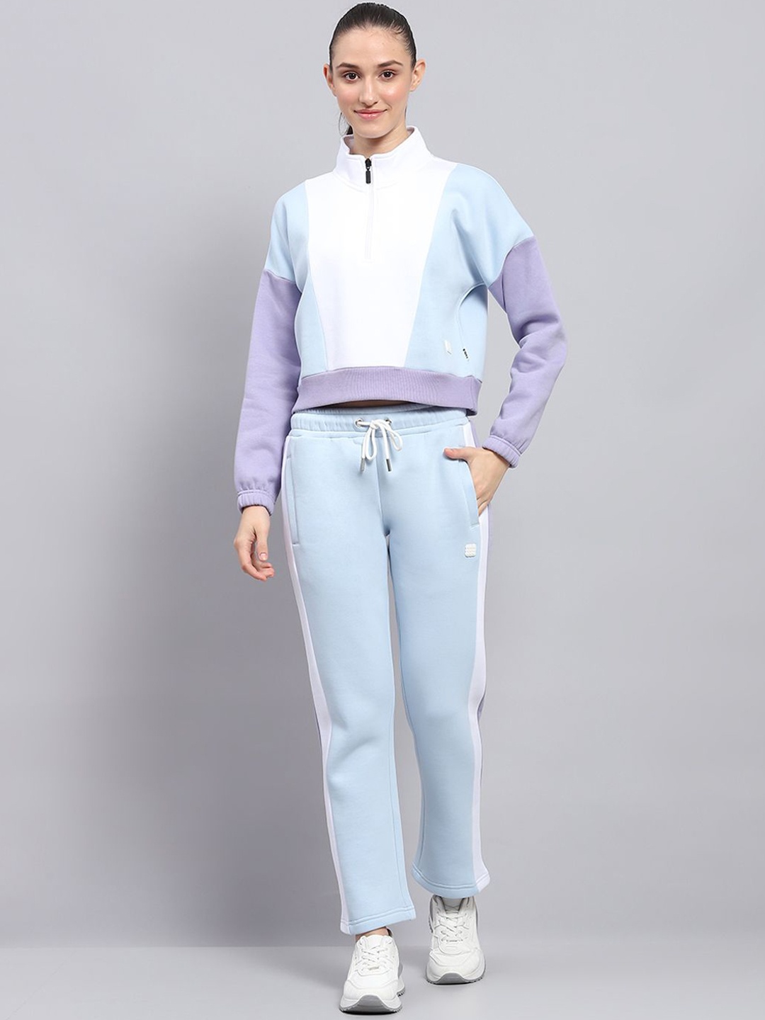 

rock.it Women Colourblocked Mock Neck Long Sleeves Tracksuit, Blue