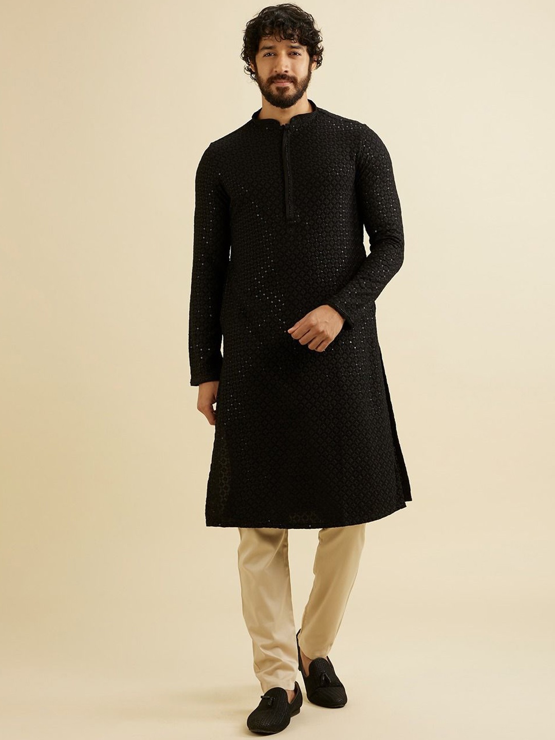 

Manyavar Ethnic Motifs Embroidered Thread Work Kurta with Pyjama, Black