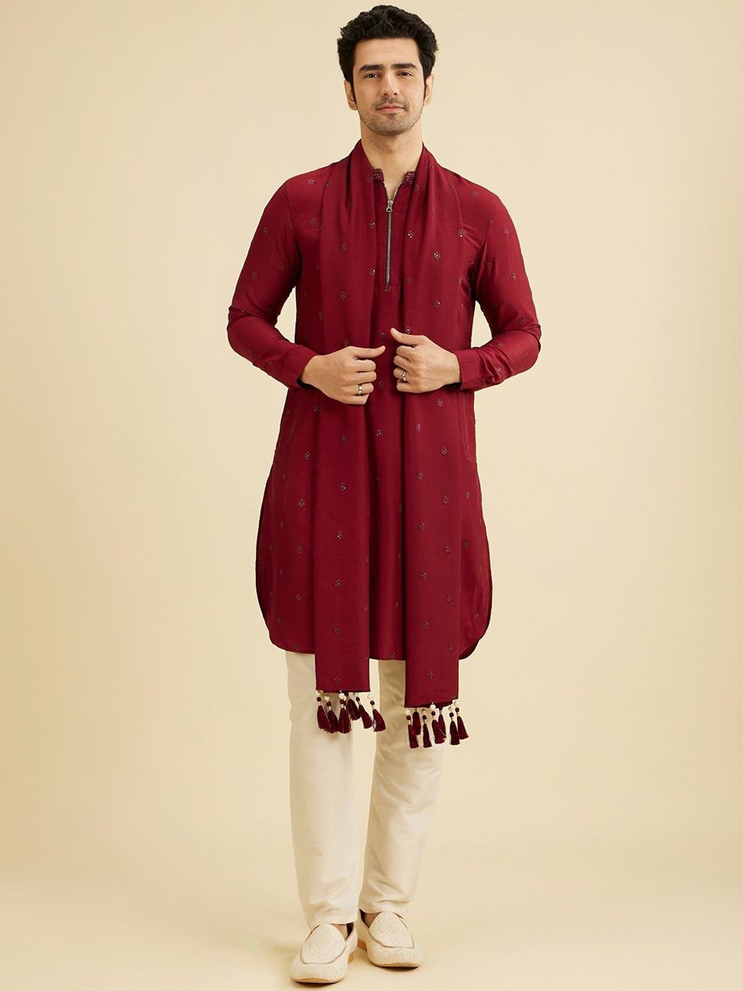 

Manyavar Floral Embroidered Mandarin Collar Straight Kurta With Trousers & Dupatta, Maroon
