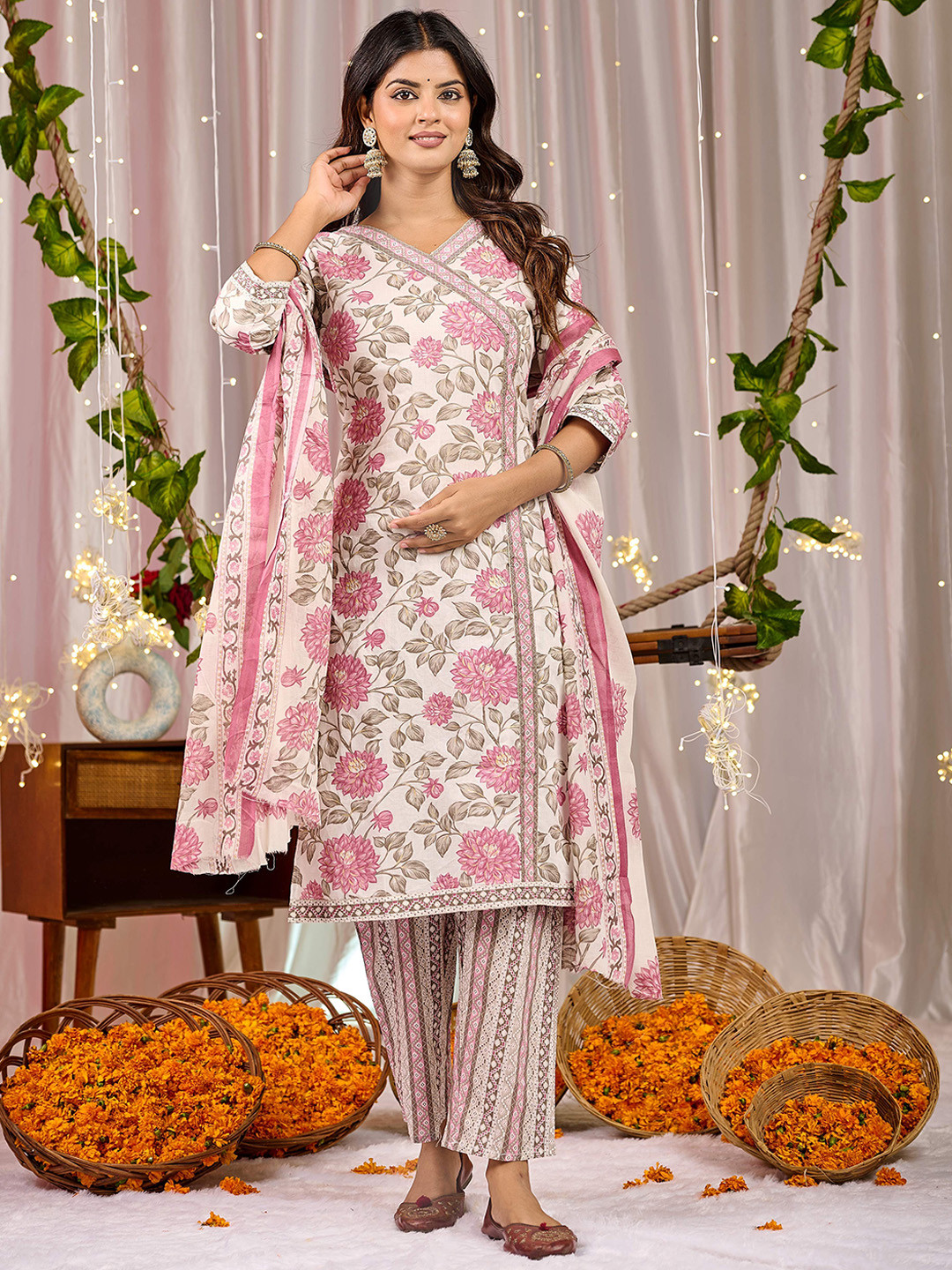 

P3D CREATION Floral Printed Pure Cotton Straight Kurta with Trousers & Dupatta, Pink