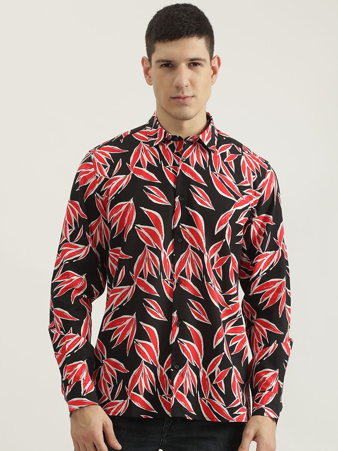 

Antony Morato Men Spread Collar Floral Printed Cotton Casual Shirt, Black