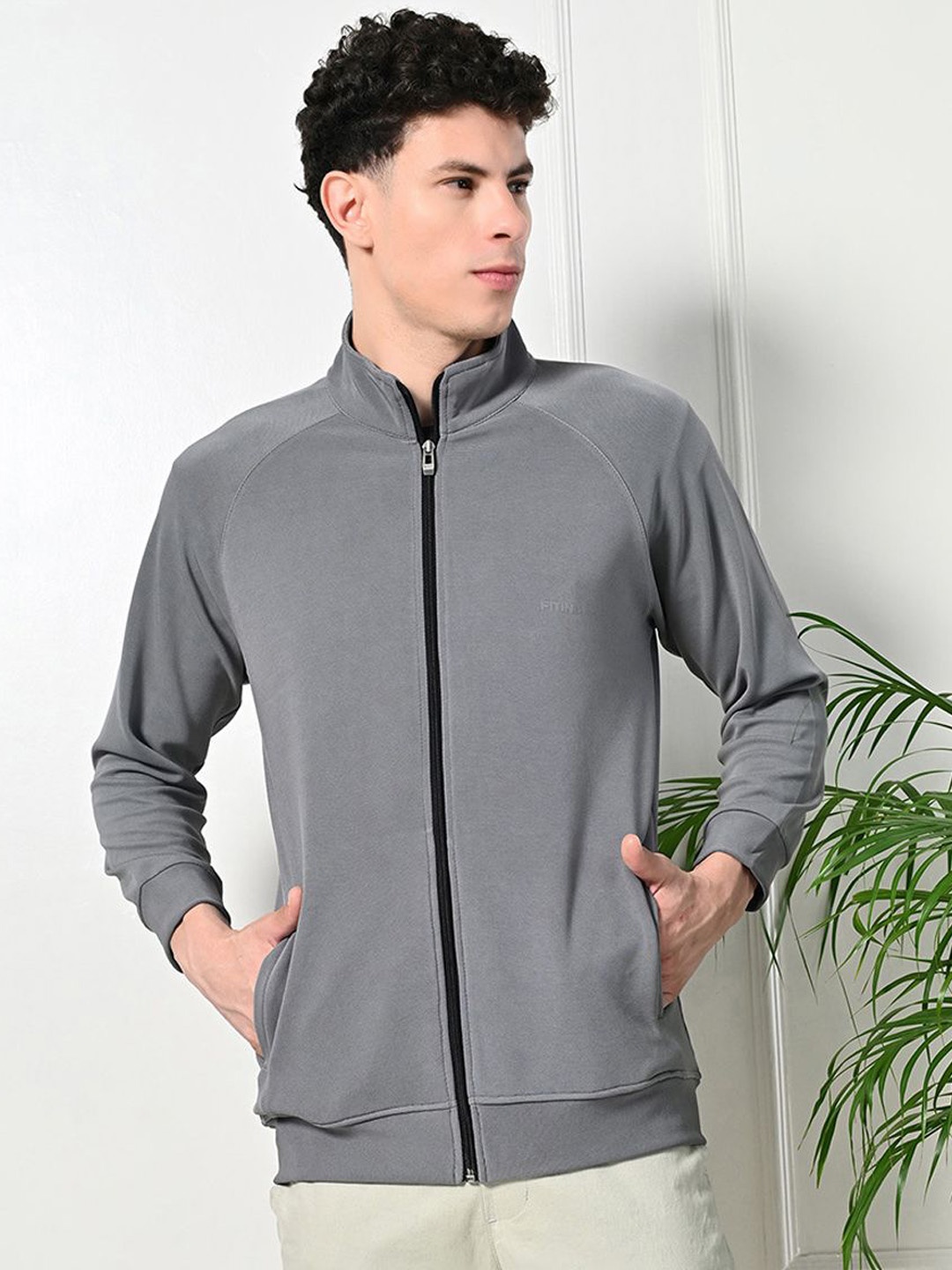 

Fitinc Men Solid Sporty Jacket, Grey