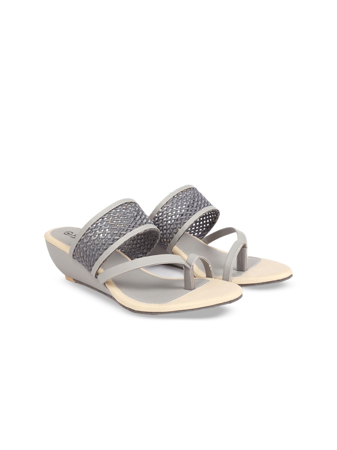 

Bxxy Women Textured Wedge Sandals, Grey
