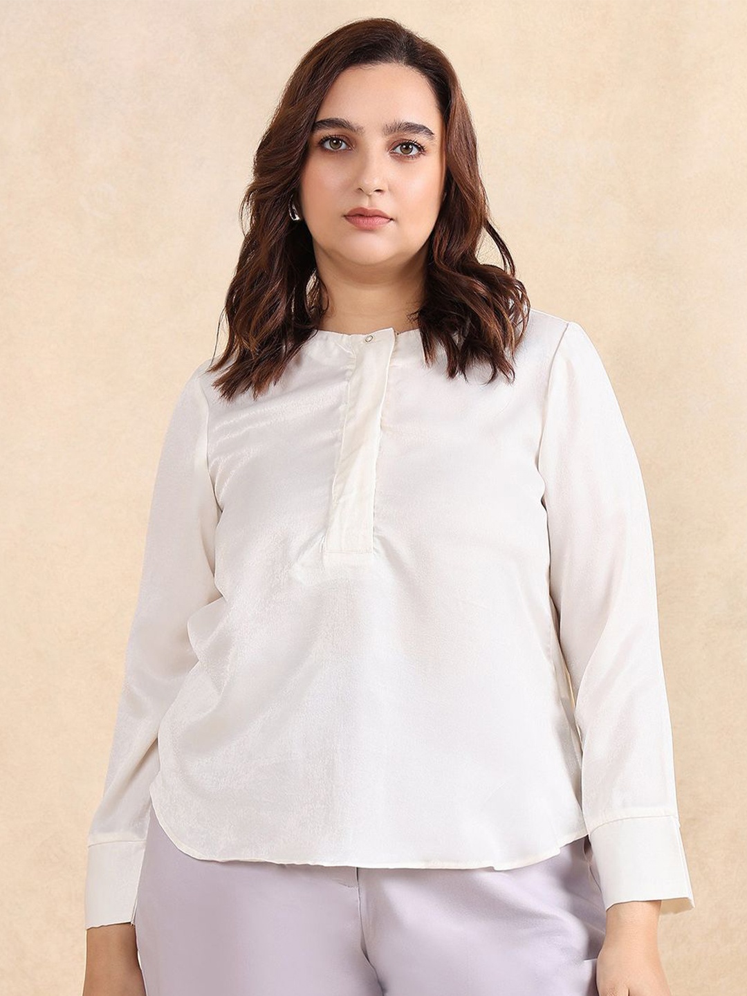 

Rareism Plus Size Women Solid Top, Off white