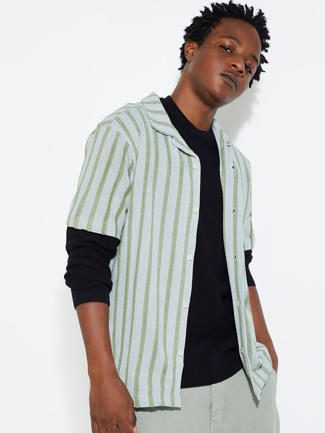 

max URB_N Men Regular Fit Striped Solid Resort Shirt, Green