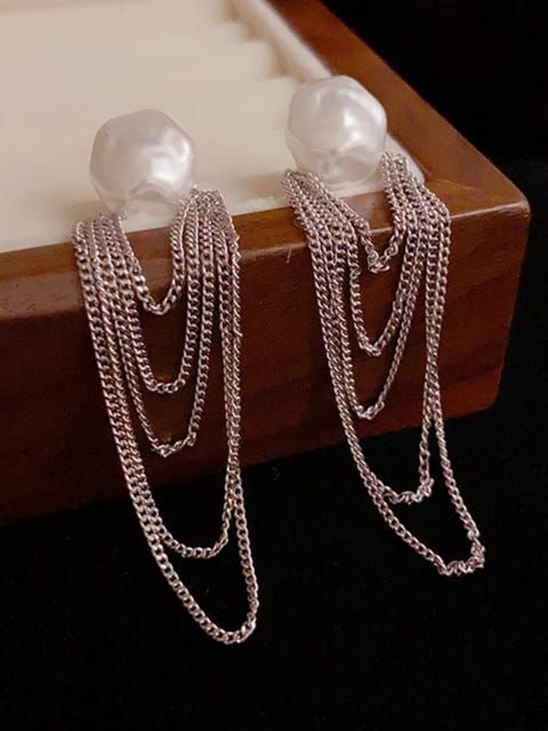

YU FASHIONS Geometric Drop Earrings, Silver