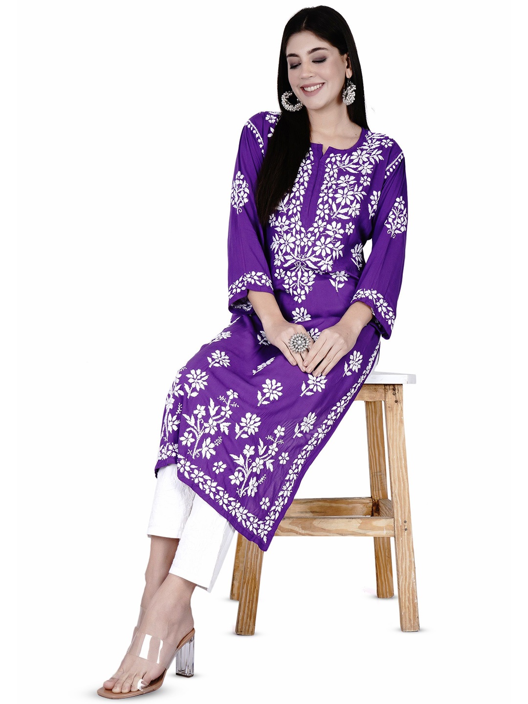 

NAZAQAT ETHNIC INDIA Women Floral Embroidered Straight Kurta, Purple