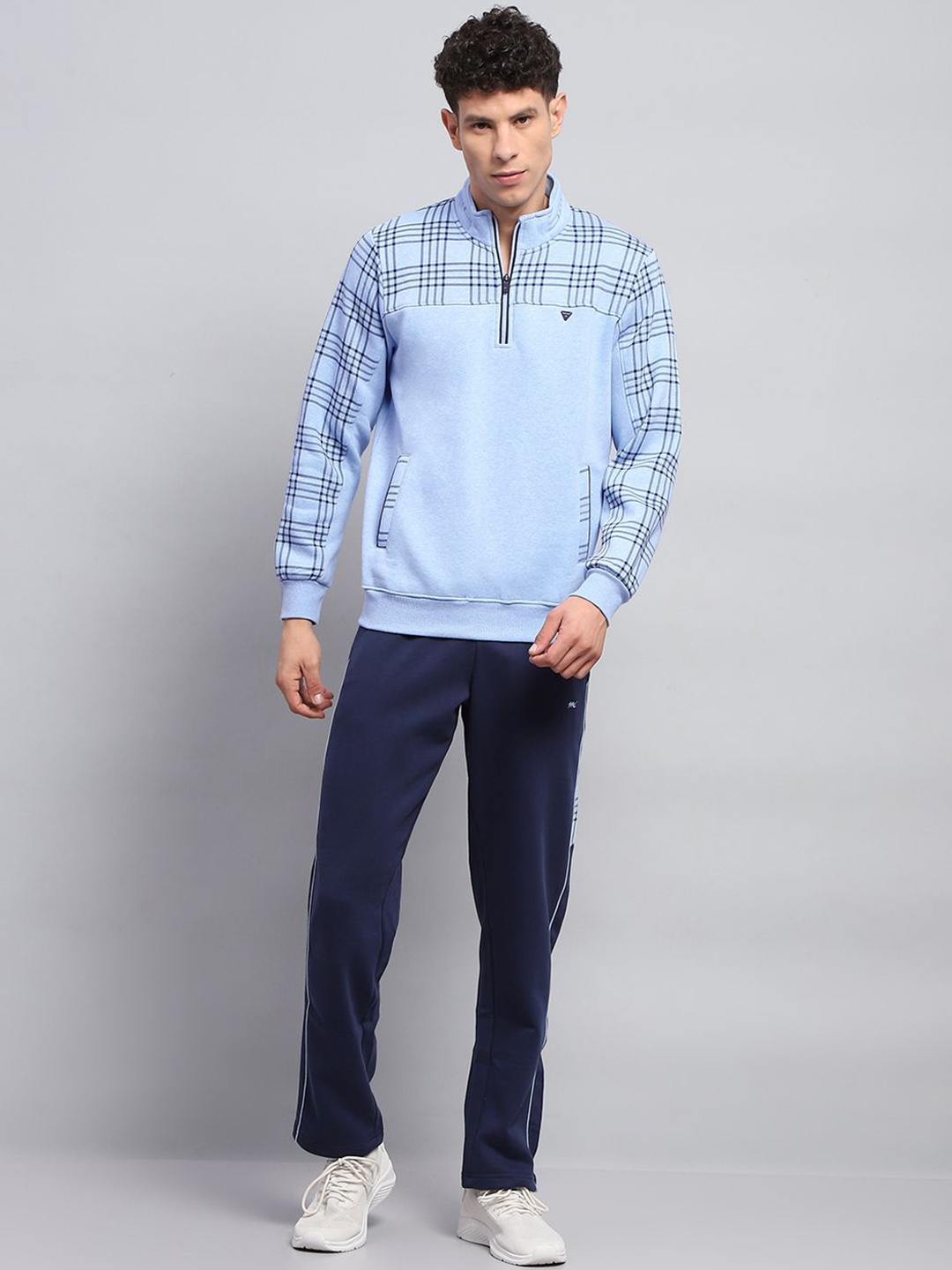 

Monte Carlo Men Self Design Long Sleeve Mock Neck Tracksuit, Blue