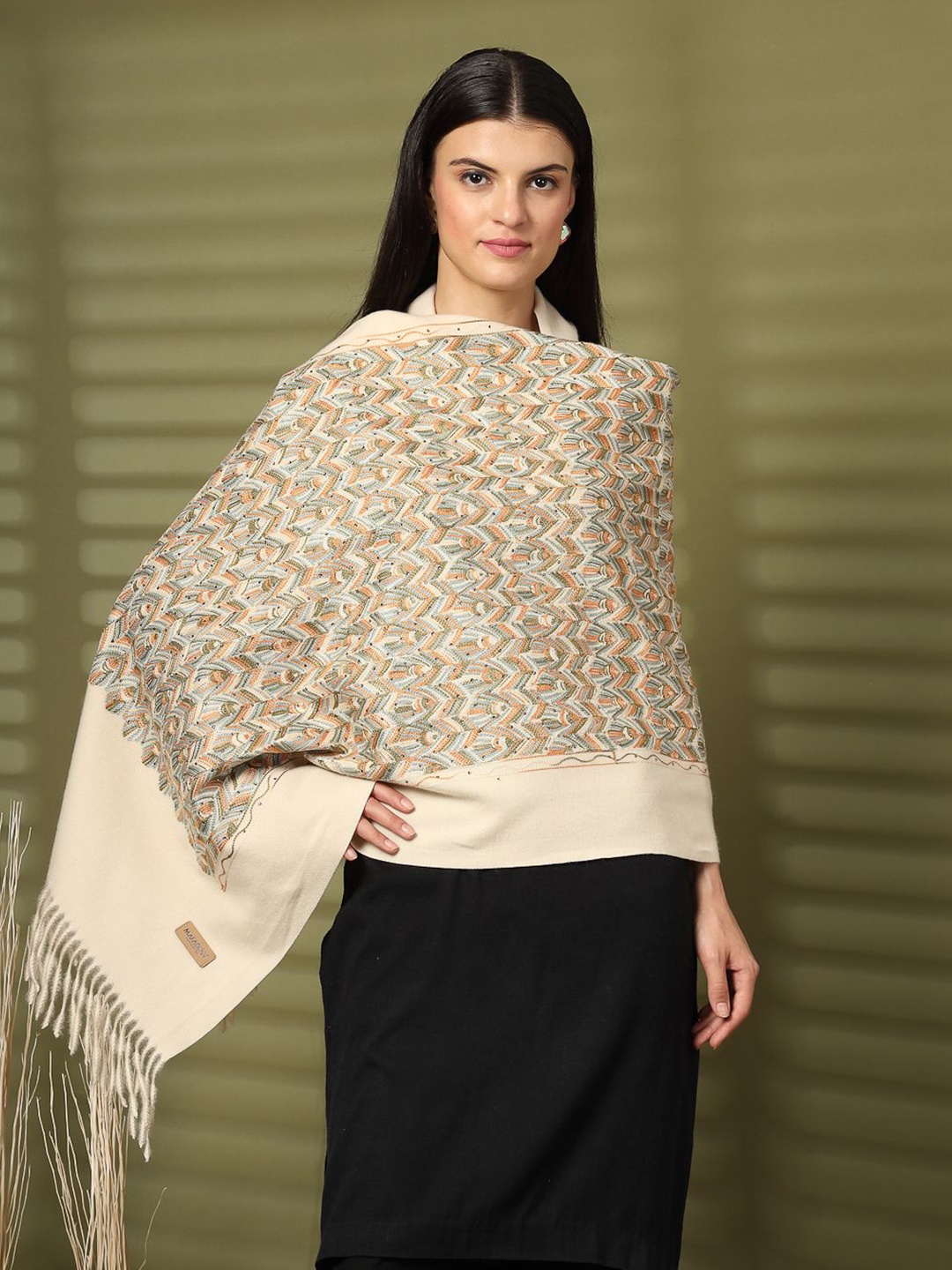 

Mafadeny Women Embroidered Stole, Off white
