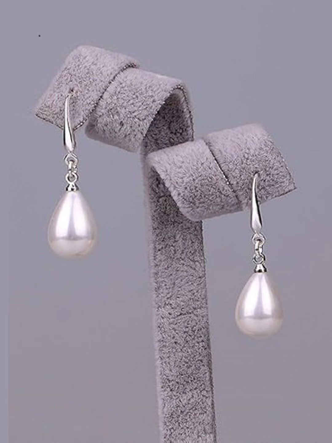

EL REGALO Beaded Contemporary Drop Earrings, White