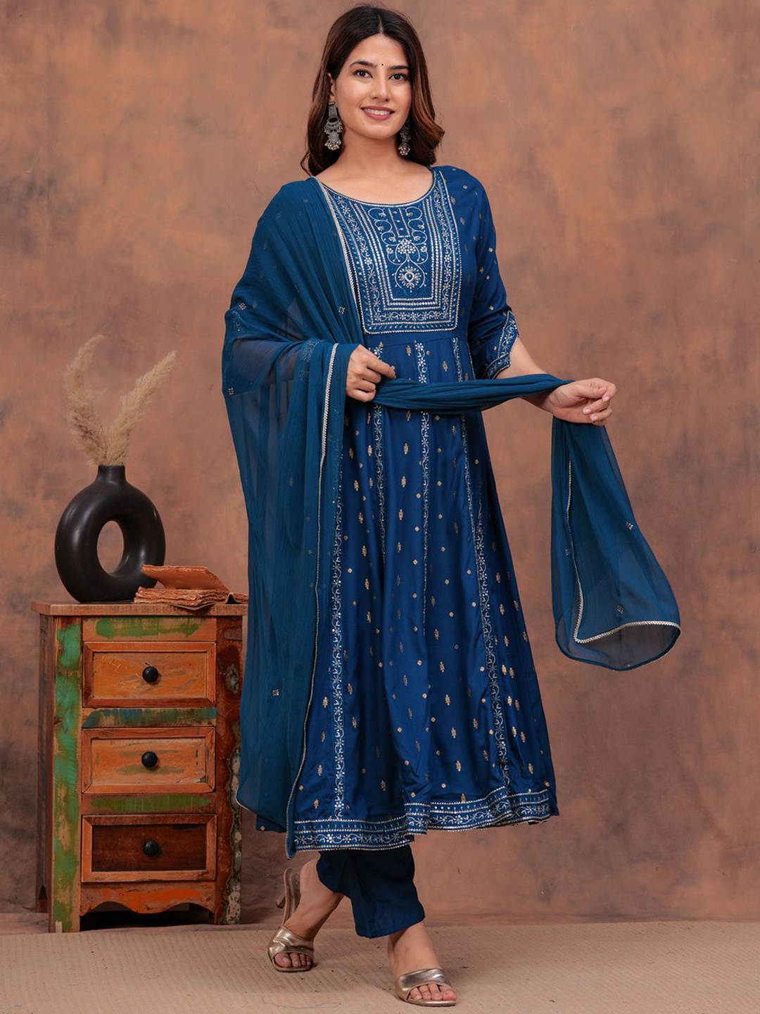 

TOULIN Floral Printed Zari Anarkali Kurta With Palazzos & Dupatta, Blue