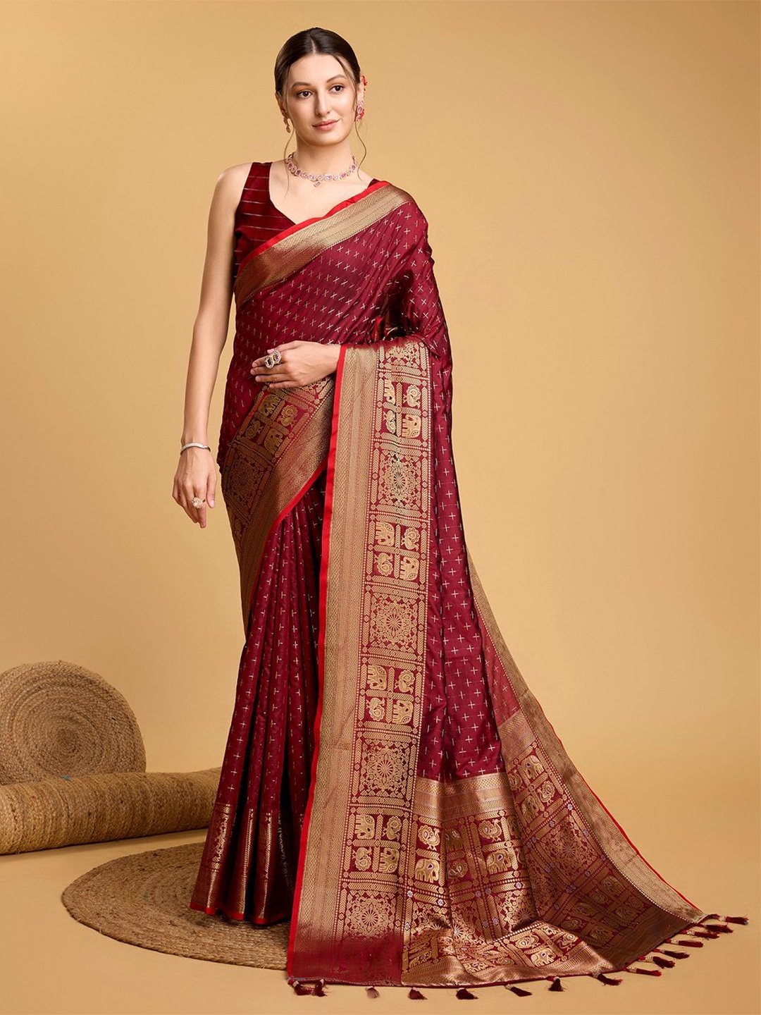 

Suha Ethnic Motifs Zari Pure Silk Kanjeevaram Saree, Maroon