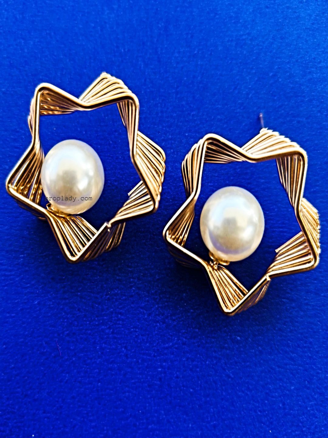 

Proplady Star Shaped Studs Earrings, Gold