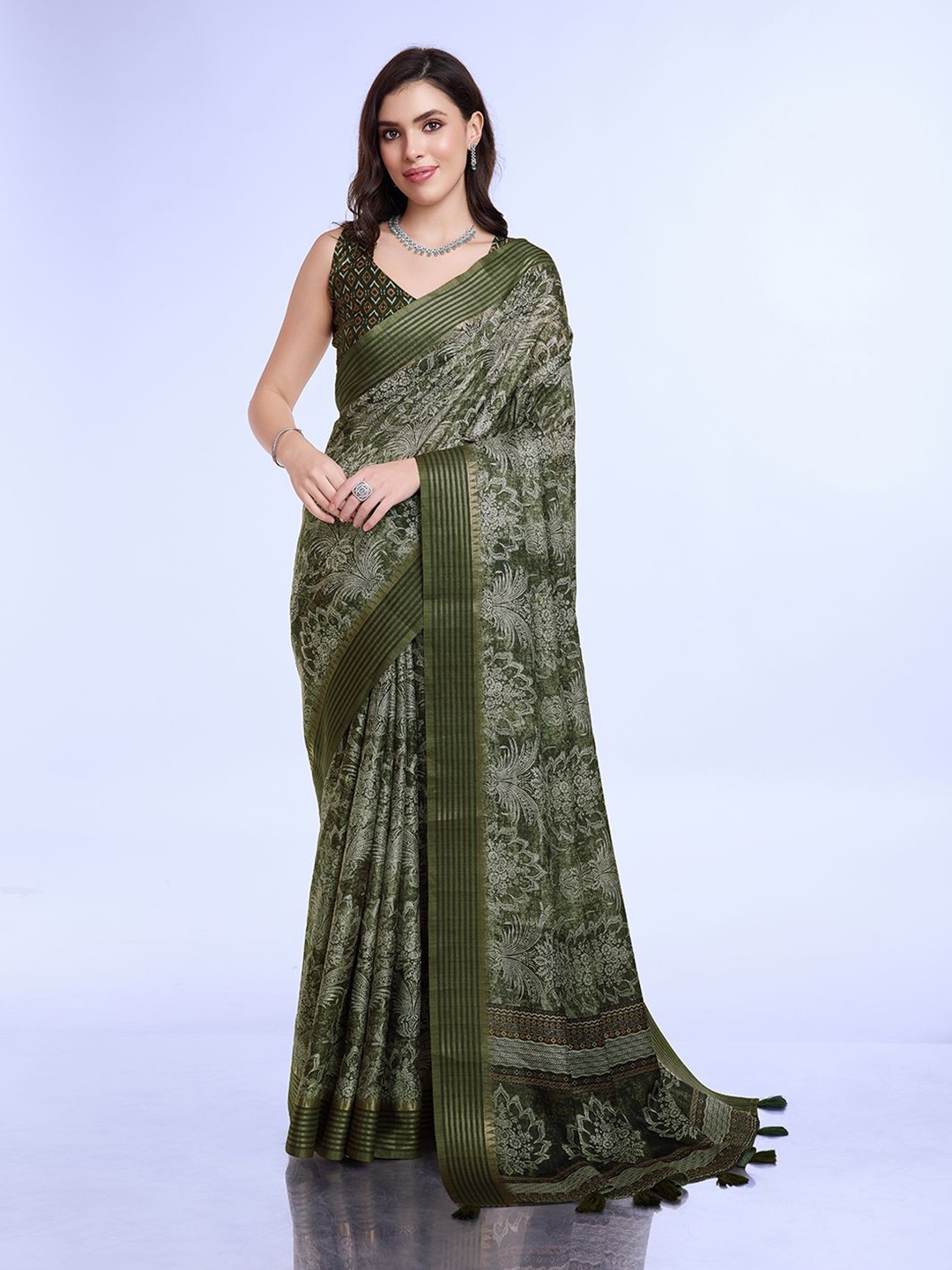 

Ishin Floral Printed Striped Saree With Blouse Piece, Green