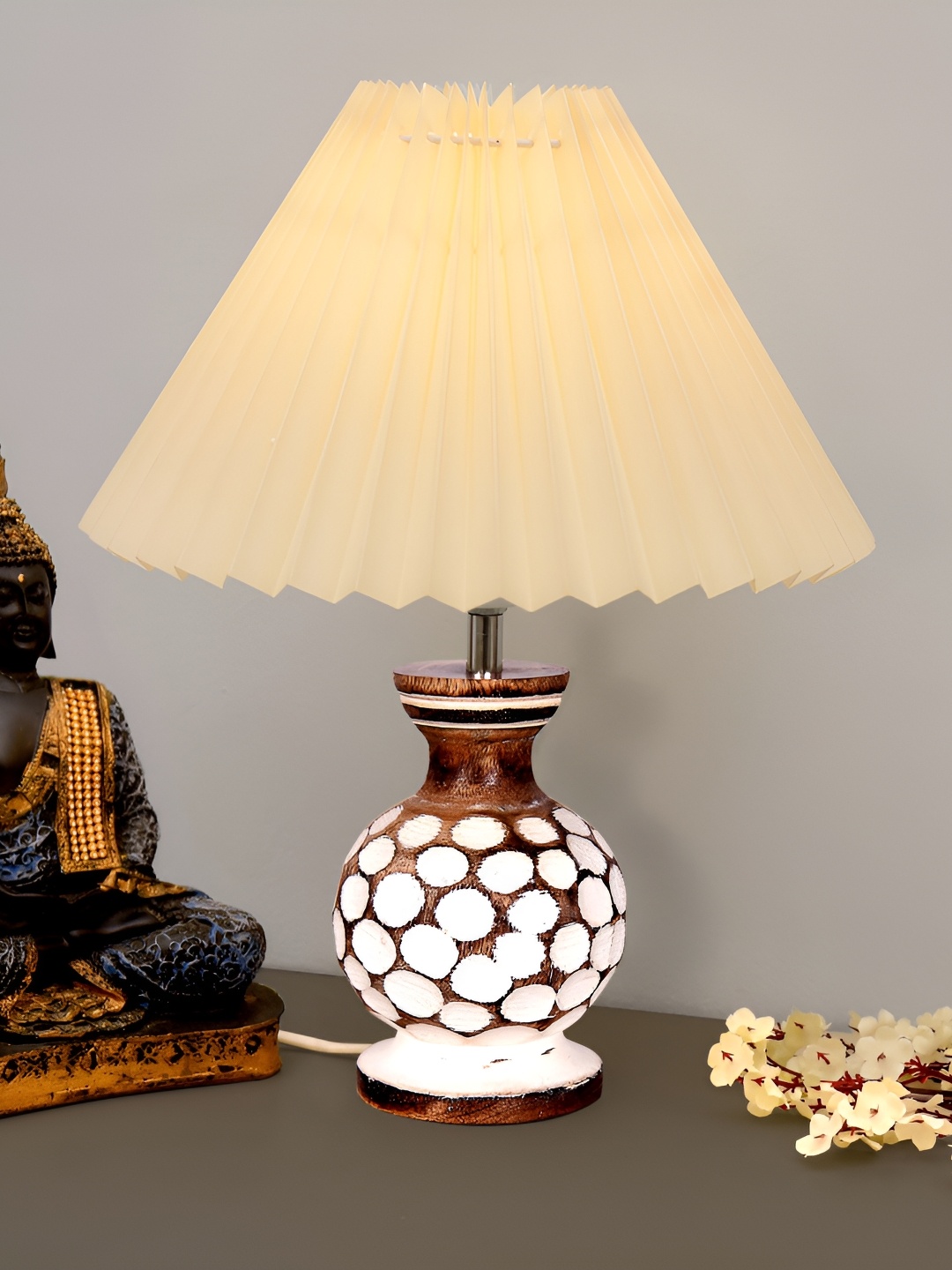 

Homesake Off White and Brown Textured Wooden Frusturical Shaped Table Lamp