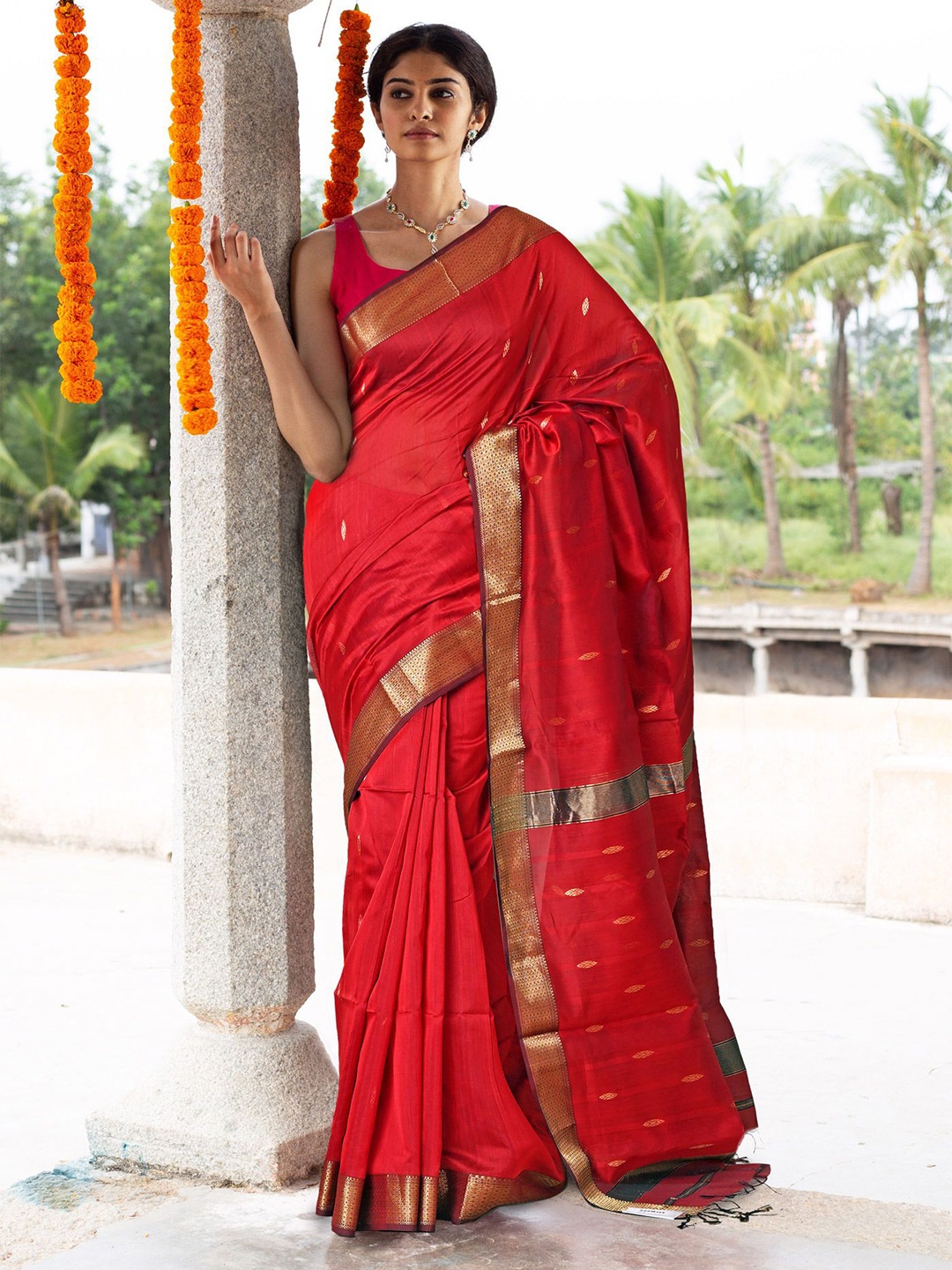 

Unnati Silks Woven Design Zari Handloom Maheshwari Saree, Red